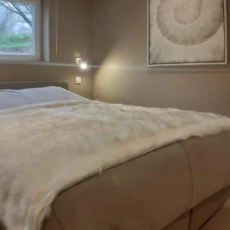 Terrasses De Le Clos 417 * 马尔梅迪
